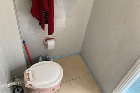 Casa para alugar com 210m², 3 quartos e 2 vagas Casa para alugar com 210m², 3 quartos e 2 vagasBanheiro de serviço