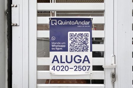 Casa para alugar com 210m², 3 quartos e 2 vagasFachada | Adesivo/Placa Quintoandar instalada 