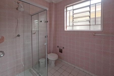 Casa para alugar com 210m², 3 quartos e 2 vagasBanheiro - 1º Piso