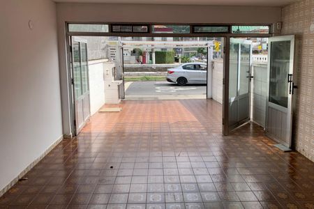 Casa para alugar com 210m², 3 quartos e 2 vagas Casa para alugar com 210m², 3 quartos e 2 vagasGaragem