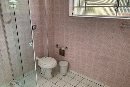 Casa para alugar com 210m², 3 quartos e 2 vagas Casa para alugar com 210m², 3 quartos e 2 vagasBanheiro social