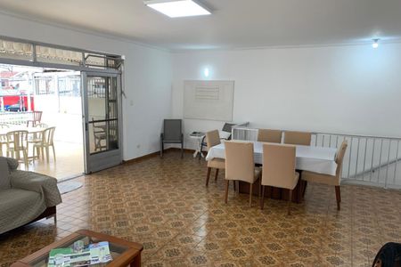 Casa para alugar com 210m², 3 quartos e 2 vagas Casa para alugar com 210m², 3 quartos e 2 vagasSala