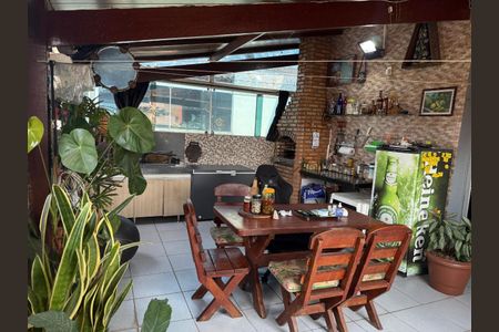 Apartamento à venda com 130m², 4 quartos e 1 vagaFoto 02