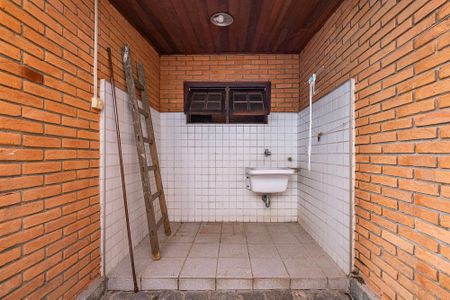 Quintal de casa à venda com 4 quartos, 383m² em Pinheiros, São Paulo