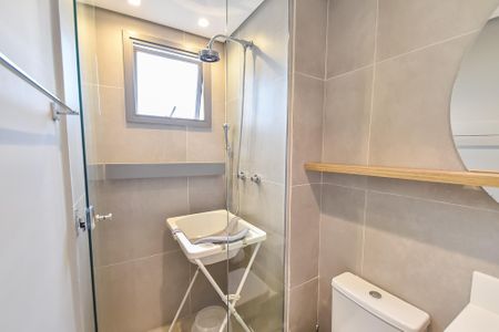 Apartamento à venda com 72m², 2 quartos e 1 vaga Apartamento à venda com 72m², 2 quartos e 1 vagaBanheiro da suíte 1