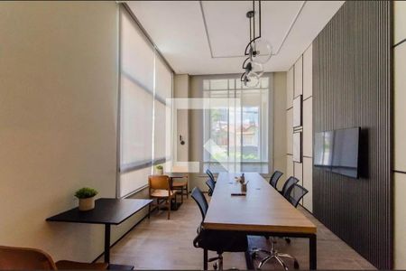 Apartamento à venda com 72m², 2 quartos e 1 vaga Apartamento à venda com 72m², 2 quartos e 1 vagaSala de reunião