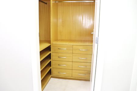 Closet de apartamento para alugar com 2 quartos, 110m² em Bela Vista, São Paulo