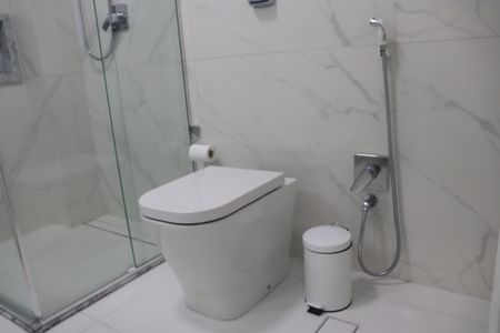 Apartamento para alugar com 110m², 2 quartos e sem vagaBanheiro
