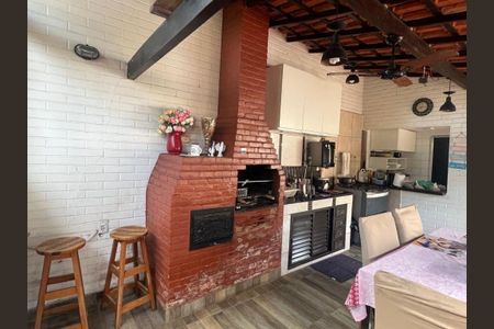 Casa à venda com 3 quartos, 300m² em Itaipu, Niterói