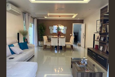 Casa à venda com 4 quartos, 165m² em Maria Paula, Niterói