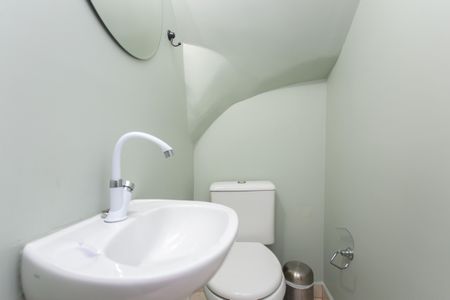 Casa à venda com 100m², 2 quartos e 4 vagas Casa à venda com 100m², 2 quartos e 4 vagasLavabo