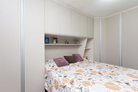 Quarto 1  de casa à venda com 2 quartos, 100m² em Vila Carmosina, São Paulo