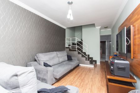 Sala de casa à venda com 2 quartos, 100m² em Vila Carmosina, São Paulo