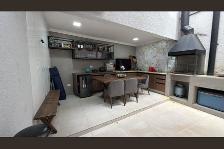 Casa à venda com 204m², 3 quartos e 2 vagasChurrasqueira