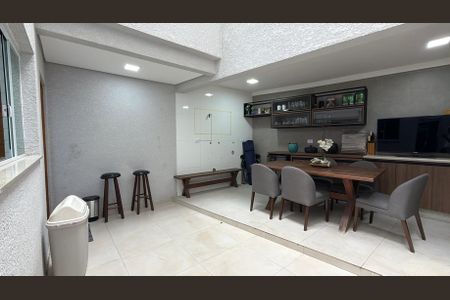 Casa à venda com 204m², 3 quartos e 2 vagasChurrasqueira