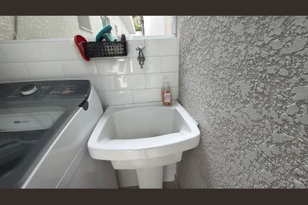 Casa à venda com 204m², 3 quartos e 2 vagasÁrea de Serviço