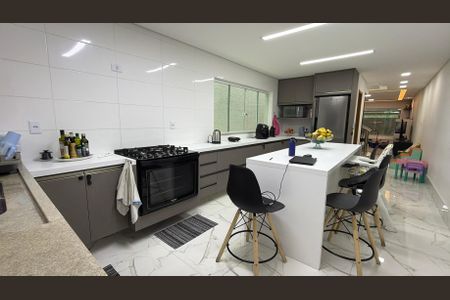 Casa à venda com 204m², 3 quartos e 2 vagasCozinha