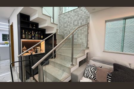 Casa à venda com 204m², 3 quartos e 2 vagasSala