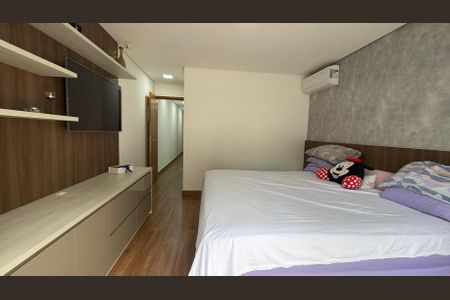 Casa à venda com 204m², 3 quartos e 2 vagasSuite