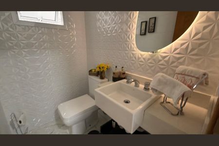 Casa à venda com 204m², 3 quartos e 2 vagasLavabo