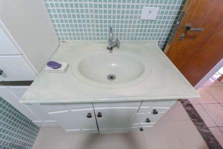 Banheiro de apartamento para alugar com 1 quarto, 50m² em Bela Vista, São Paulo