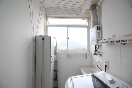 Apartamento à venda com 63m², 3 quartos e 1 vagaÁrea de Serviço