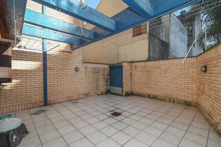 Casa de condomínio à venda com 306m², 5 quartos e 4 vagasÁrea descoberta