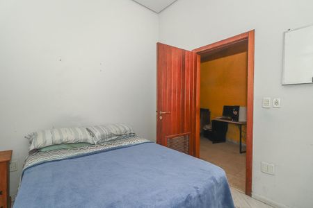 Casa de condomínio à venda com 306m², 5 quartos e 4 vagasQuarto 2