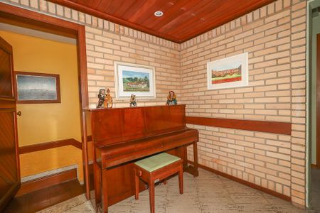 Casa de condomínio à venda com 306m², 5 quartos e 4 vagashall