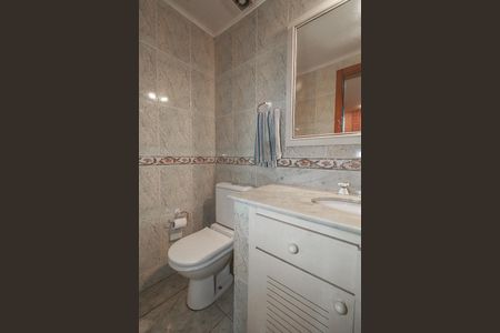 Casa de condomínio à venda com 306m², 5 quartos e 4 vagasBanheiro 2