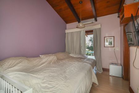 Casa de condomínio à venda com 306m², 5 quartos e 4 vagasQuarto Suíte