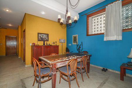 Casa de condomínio à venda com 306m², 5 quartos e 4 vagasSala 1