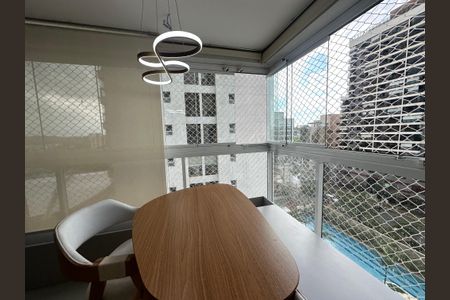 Apartamento à venda com 80m², 2 quartos e 2 vagasVaranda da Sala