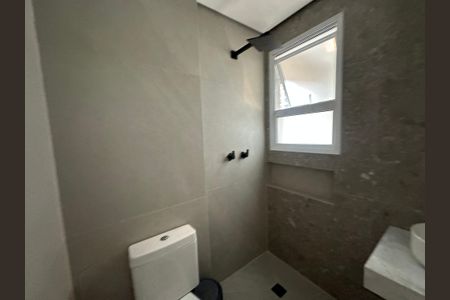 Apartamento à venda com 80m², 2 quartos e 2 vagasBanheiro da Suíte 2