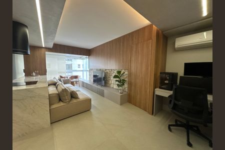 Apartamento à venda com 80m², 2 quartos e 2 vagasSala