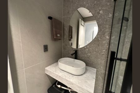 Apartamento à venda com 80m², 2 quartos e 2 vagasBanheiro da Suíte 1