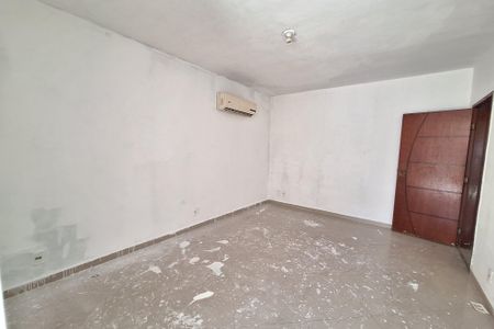 Sala de casa para alugar com 4 quartos, 198m² em Parque Independencia, Duque de Caxias