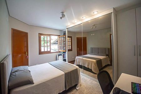 Casa à venda com 4 quartos, 296m² em Parque dos Passaros, São Bernardo do Campo