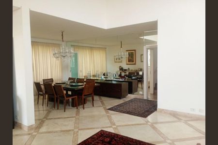 Casa à venda com 7 quartos, 770m² em Morumbi, São Paulo