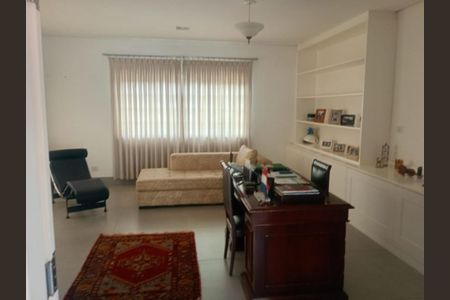 Casa à venda com 7 quartos, 770m² em Morumbi, São Paulo