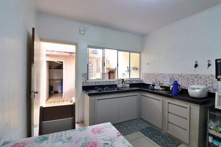 Casa à venda com 150m², 2 quartos e 1 vagaCozinha 