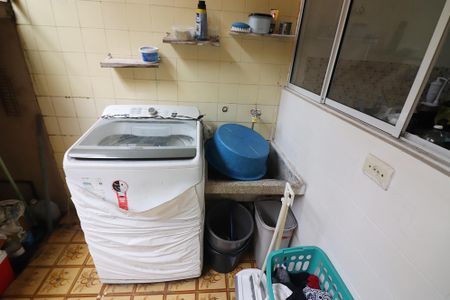 Casa à venda com 150m², 2 quartos e 1 vagaÁrea de Serviço