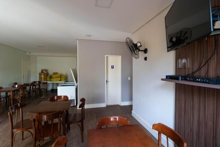 Apartamento para alugar com 77m², 2 quartos e 1 vagaÁrea comum - Salão de festas