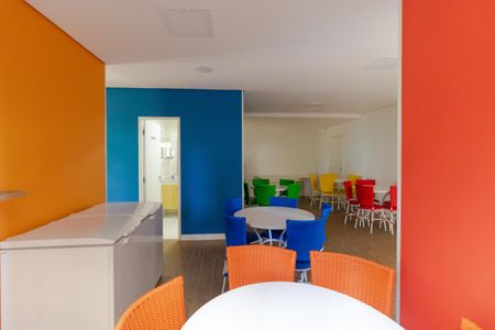 Apartamento para alugar com 77m², 2 quartos e 1 vagaÁrea comum - Salão de festas