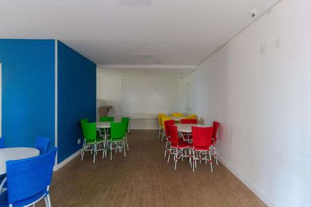 Apartamento para alugar com 77m², 2 quartos e 1 vagaÁrea comum - Salão de festas