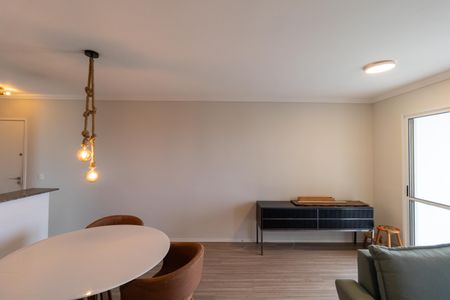 Apartamento para alugar com 77m², 2 quartos e 1 vagaSalas