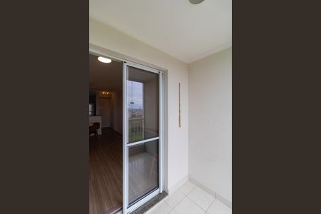 Apartamento para alugar com 77m², 2 quartos e 1 vagaSacada