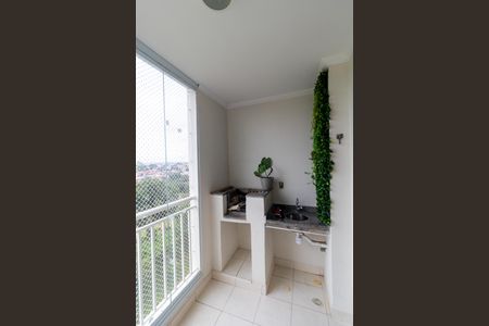 Apartamento para alugar com 77m², 2 quartos e 1 vagaSacada