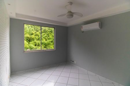 Sala de apartamento para alugar com 2 quartos, 92m² em Fonseca, Niterói