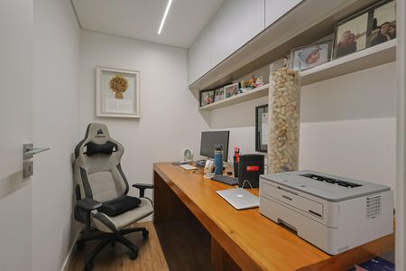 Apartamento à venda com 180m², 4 quartos e 2 vagas